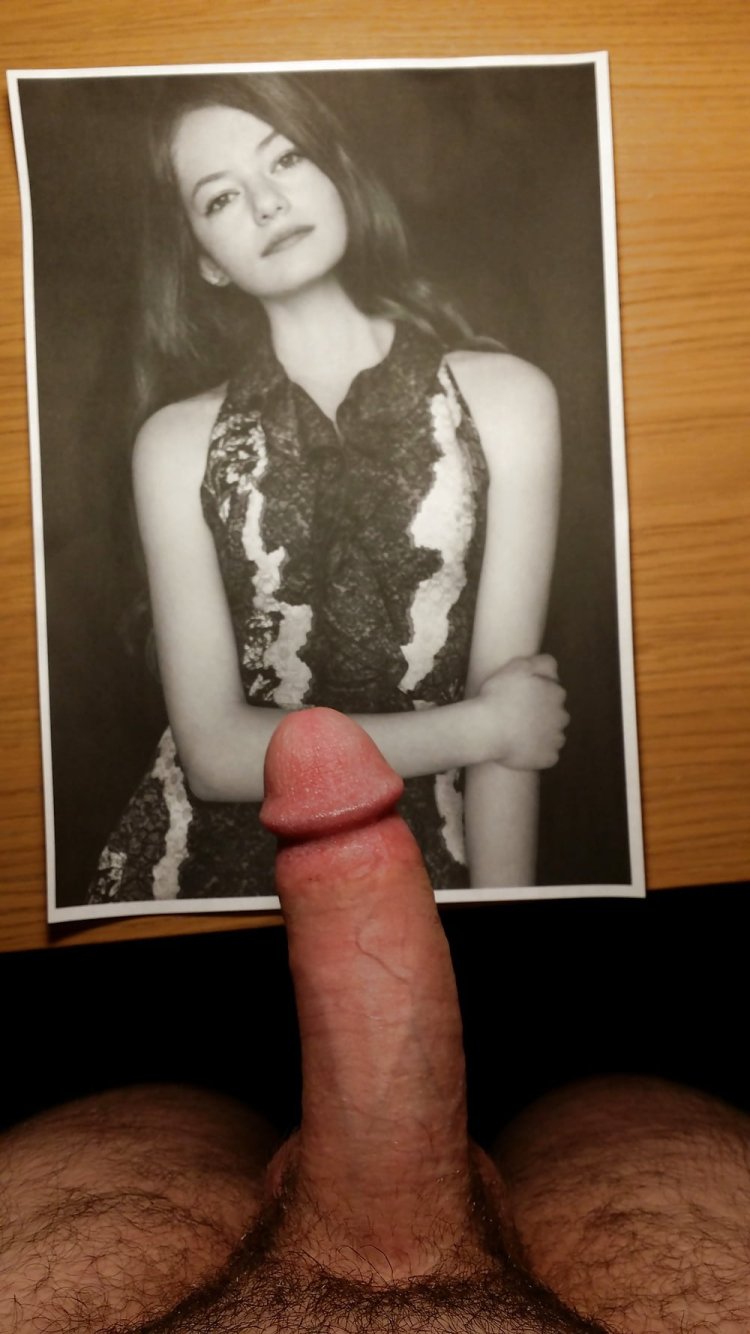 Mackenzie Christine Foy Nude