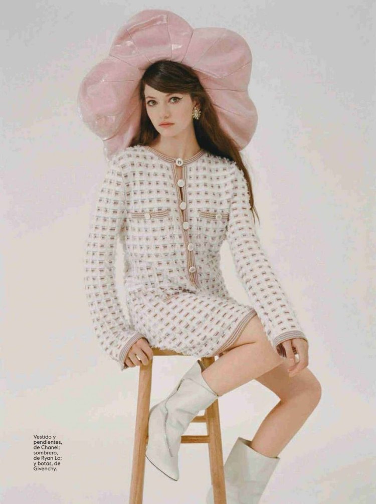 Mackenzie Foy 2018 photo shoots