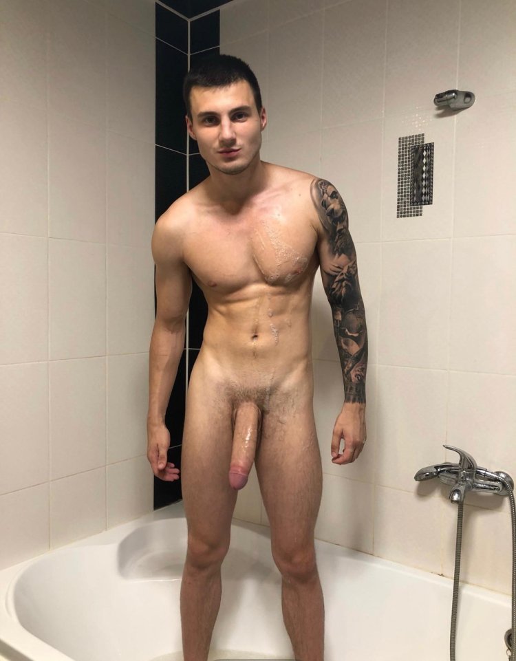 Maxim Kalashnikov Max Barz Naked