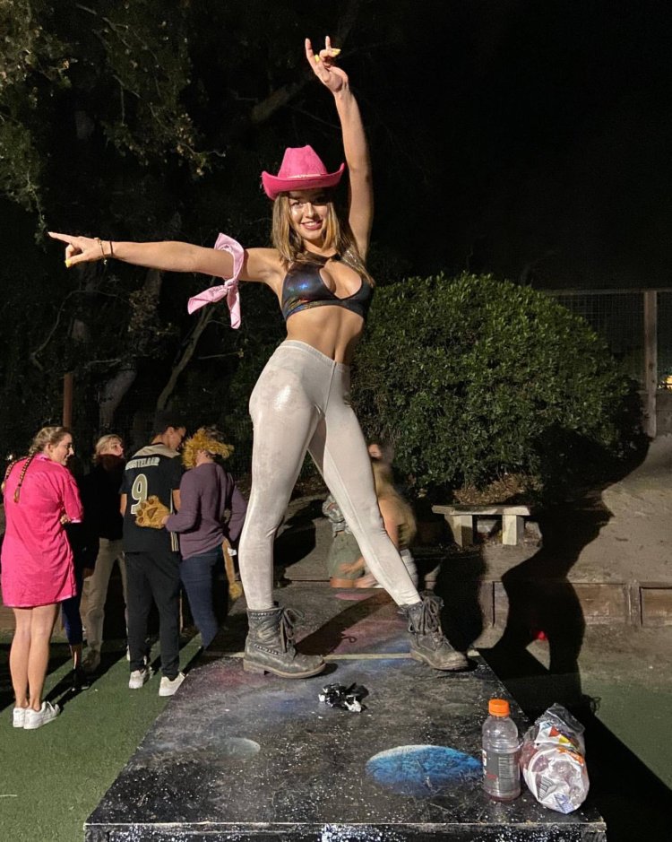 Fatima Ptatsek in a swimsuit