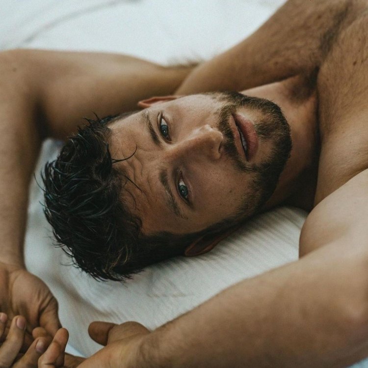 Naked Konstantin Resch