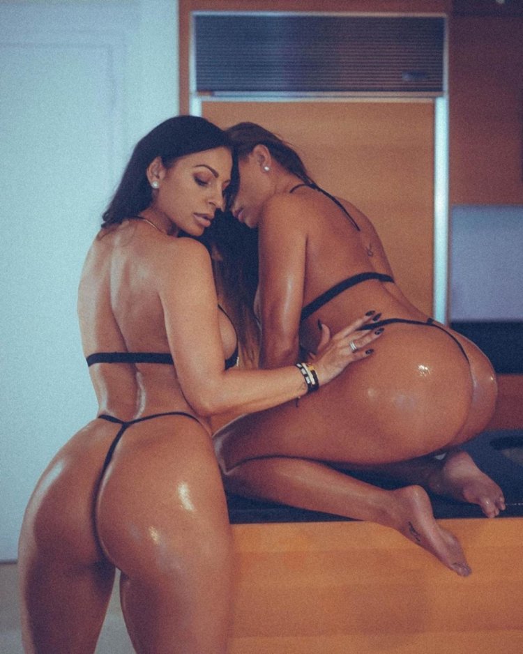 Nadine Kerastasis ass