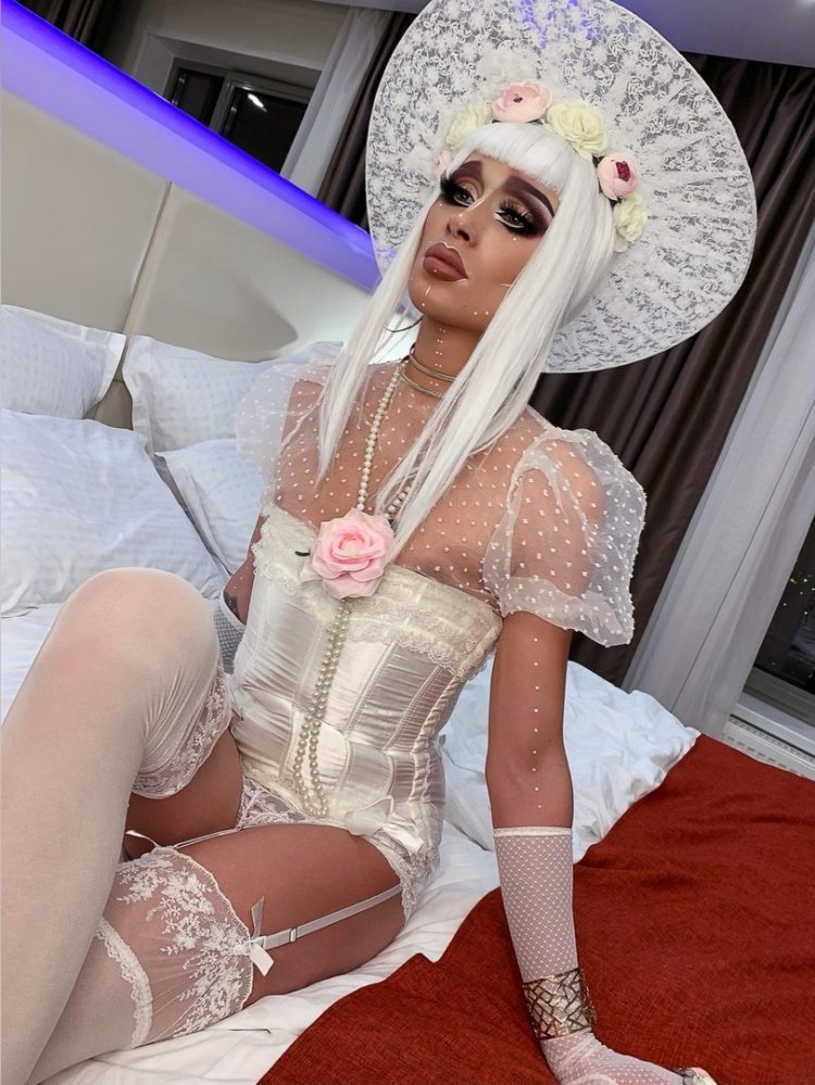 CrossDresser ISKRA Electrical