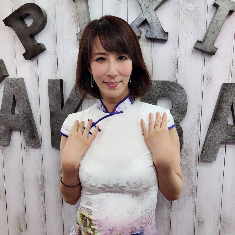 Actress Reiko Savamura