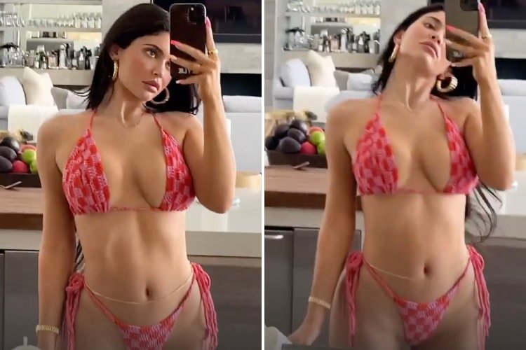 Kylie Jenner Naked Tits