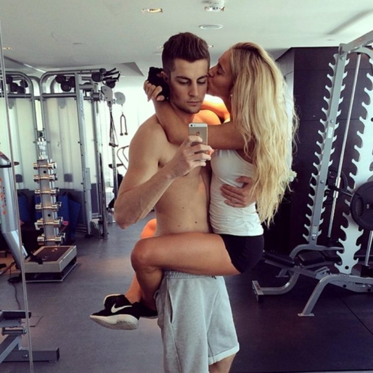 Guy with a girl selfie