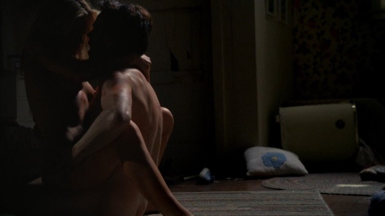 Naked Anna Pakuin in the series "Real Blood"