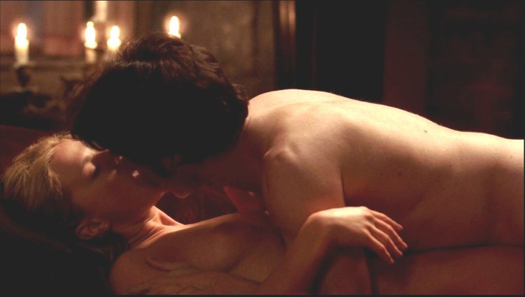 Real blood Anna Pakuin Naked