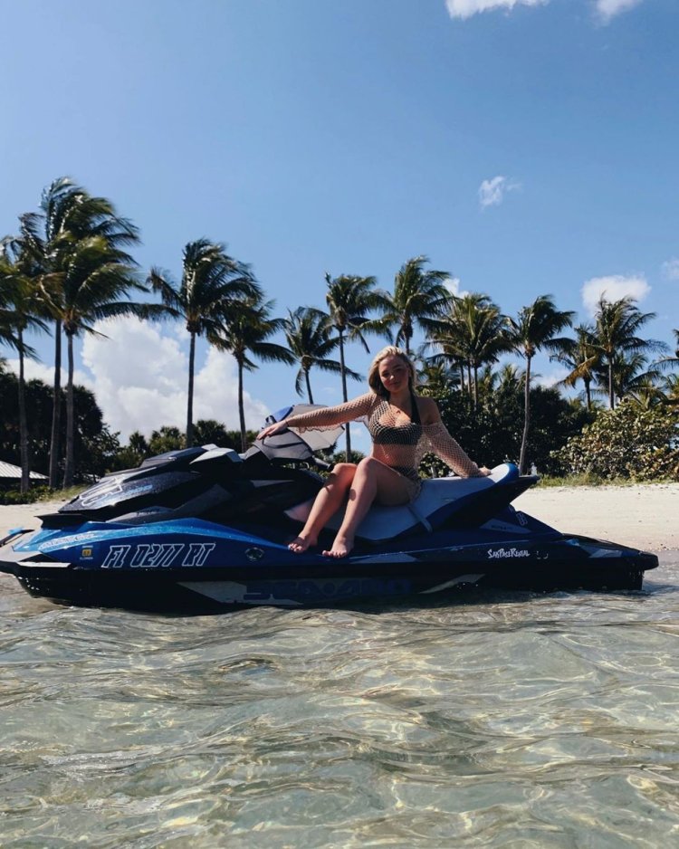 Natalie Alyn Lind 2020