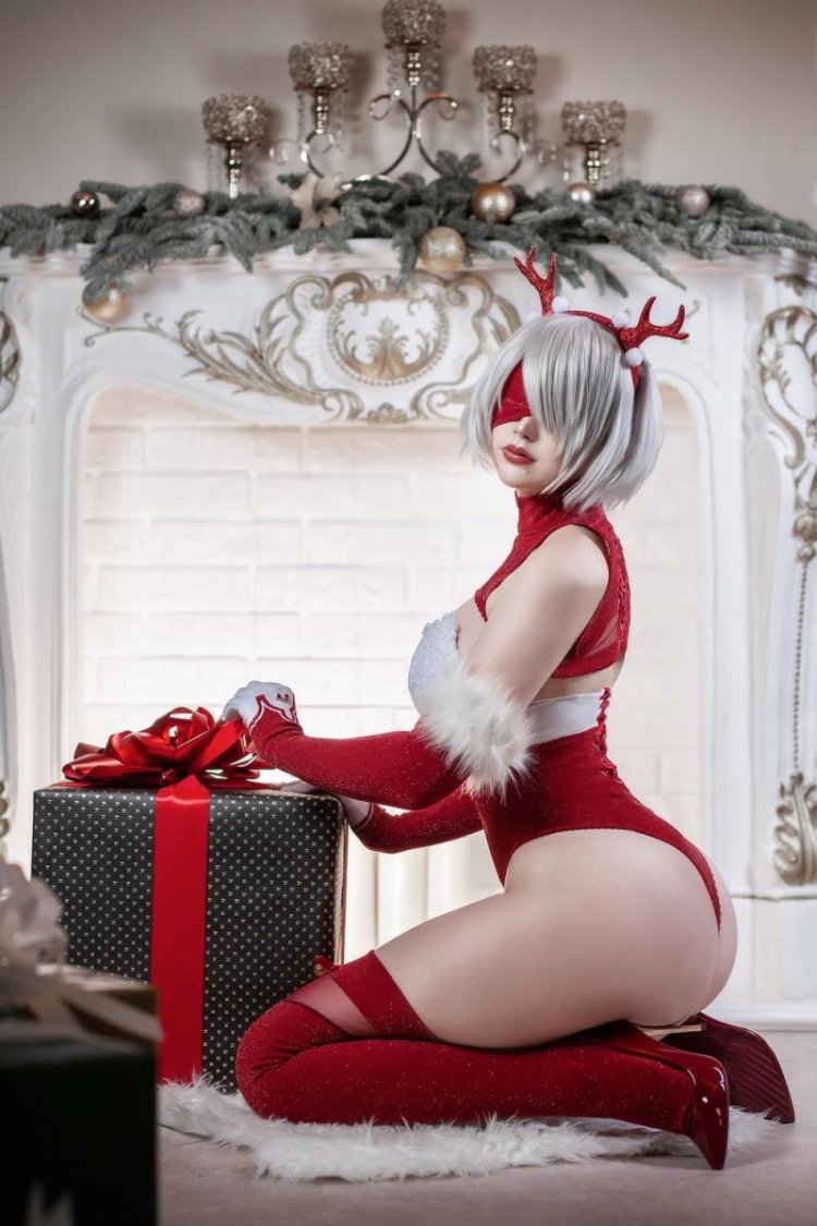 Cosplay 2b Christmas