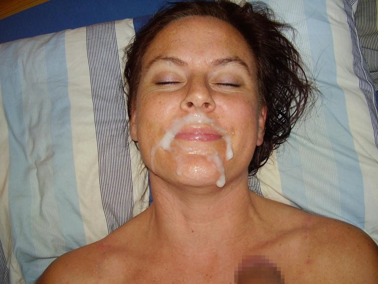 Cum in a mature wife on his face