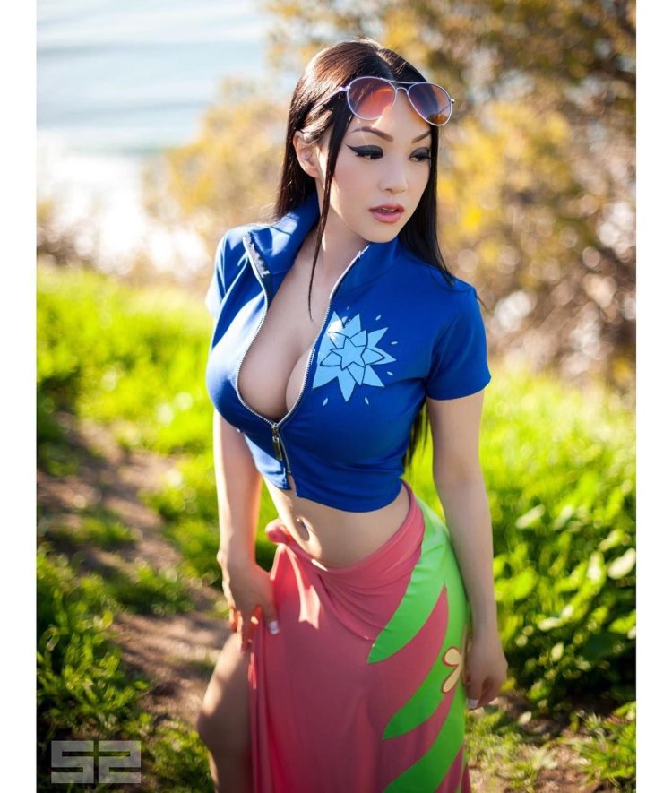 Nico Robin Cosplay