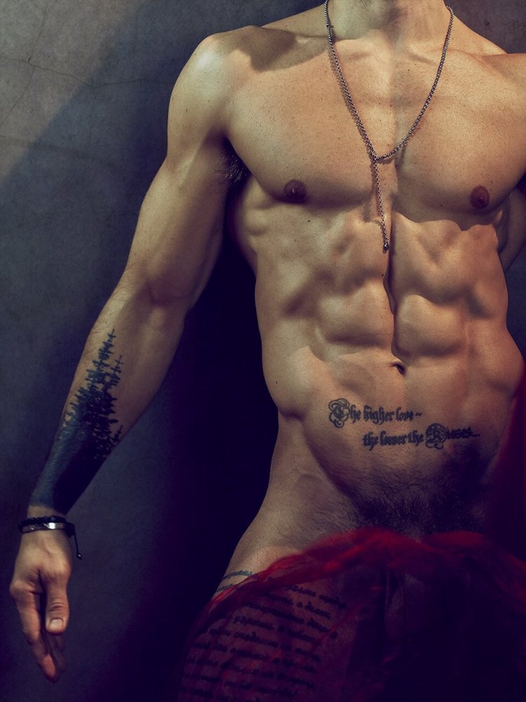 Anton Khrustovsky Naked