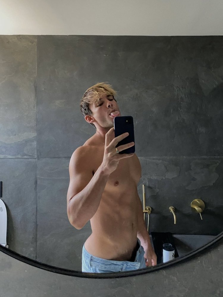 Blue Brandon Moore Naked