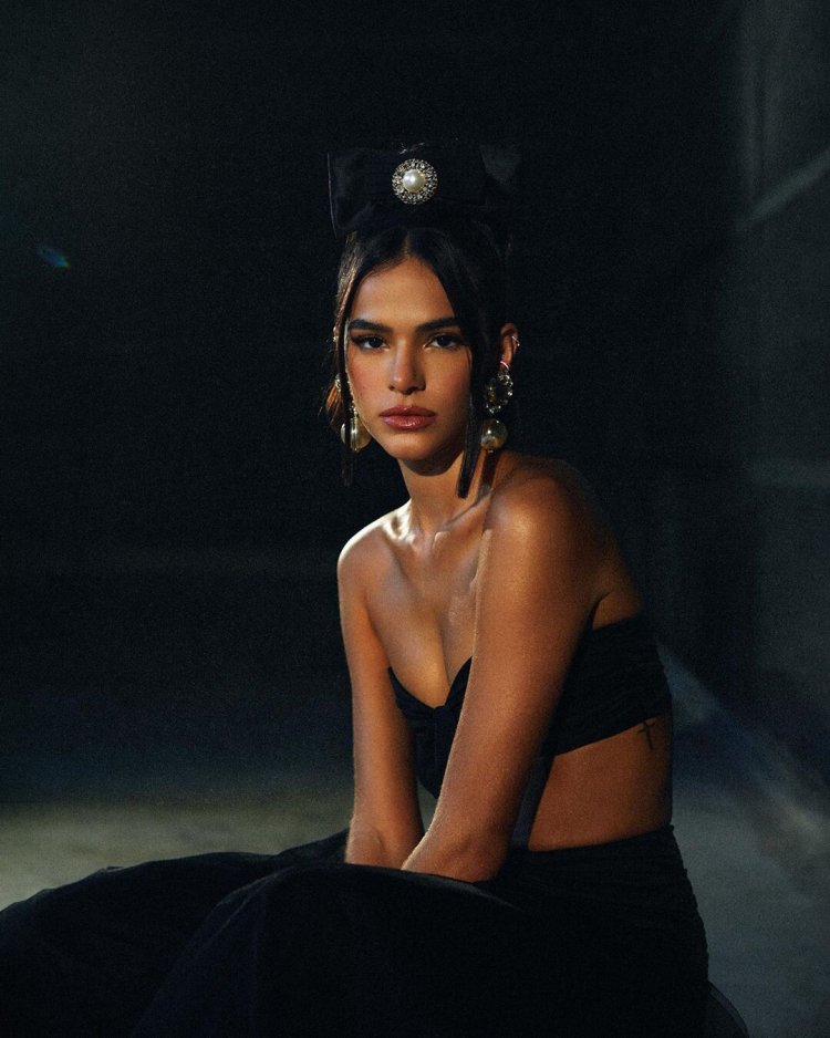 Actress Bruna Markezini