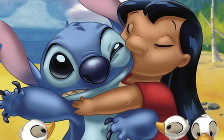 Lila and Stitch hug