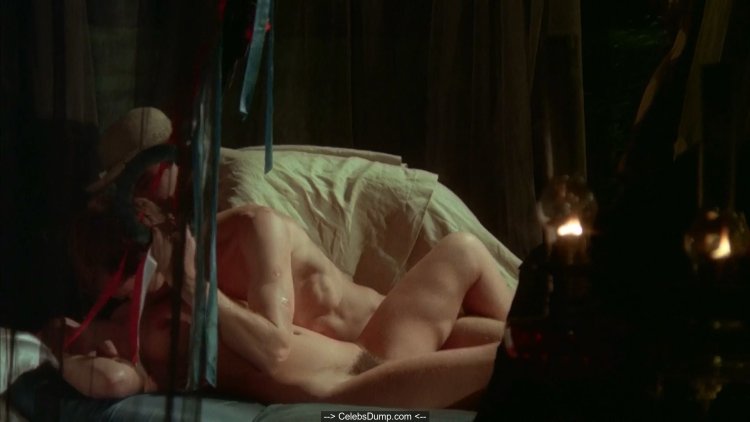 Teresa Ann Savoy Naked, Pamela