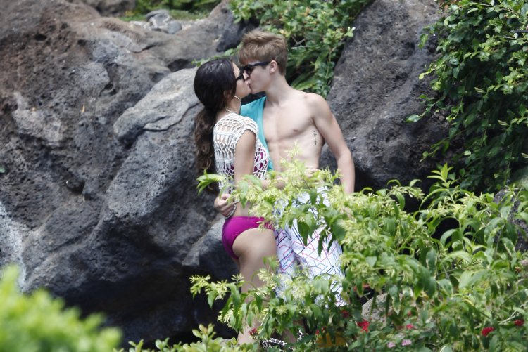 Selena Gomez and Justin Bieber in water