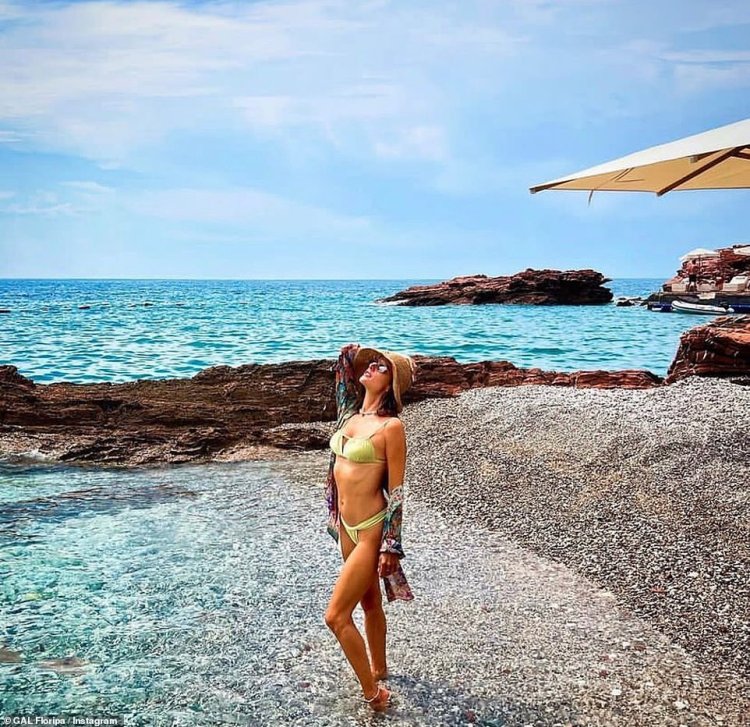 Alessandra Ambrosio photo 2022