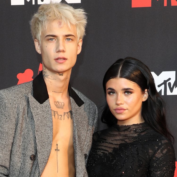 Nessa Barrett concert