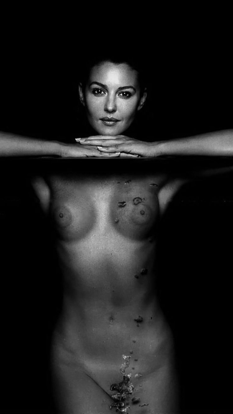 Monica Belluchi Naked 1990
