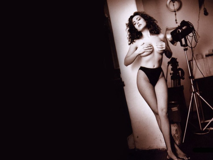 Sabrina Ferilli is hot