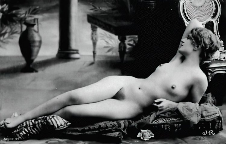 Naked women of the past