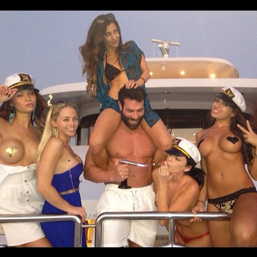 Dan Bilzerian Nude Girla