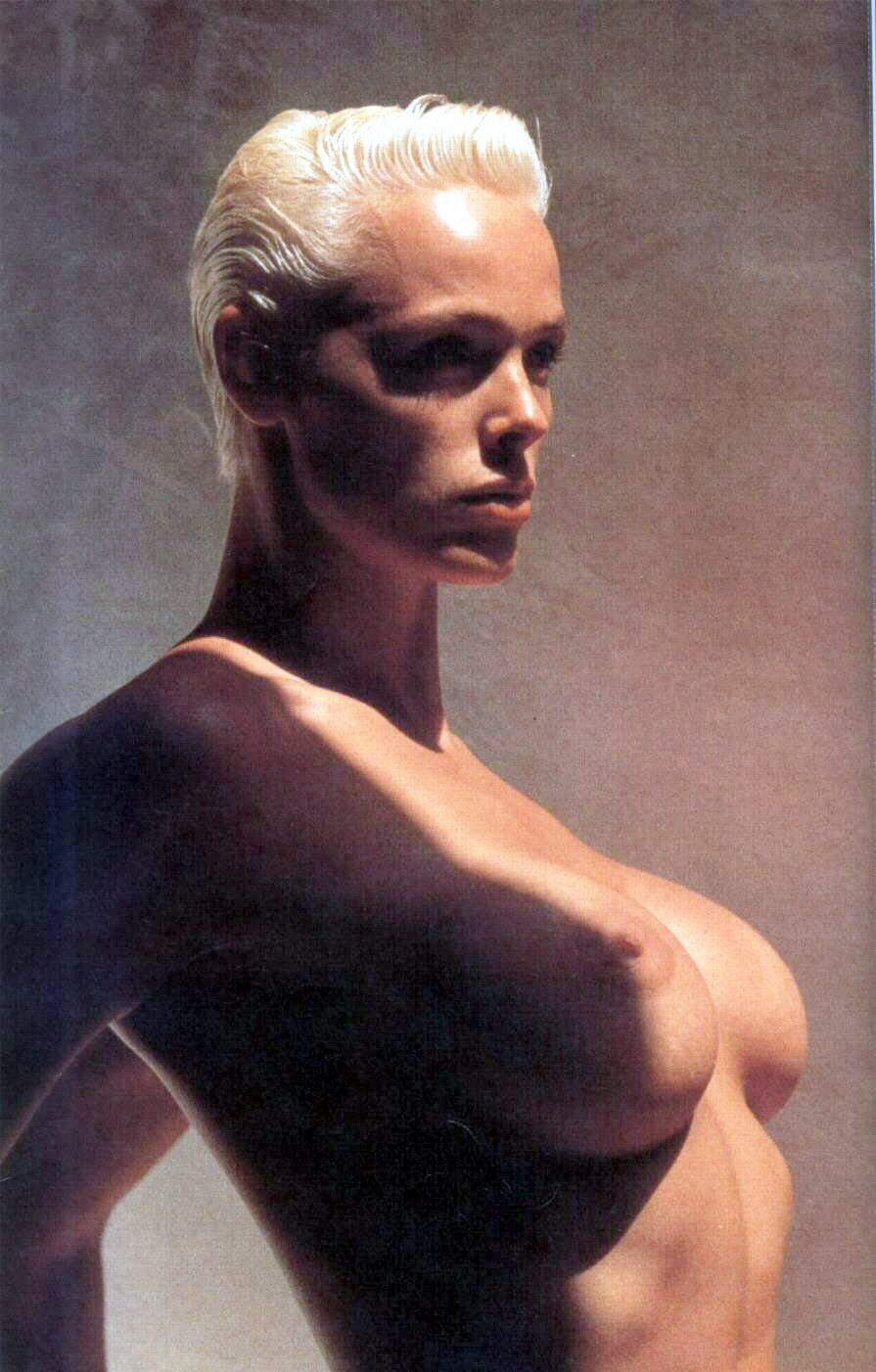 Bridget Nielsen Red -haired Sonya in his youth naked