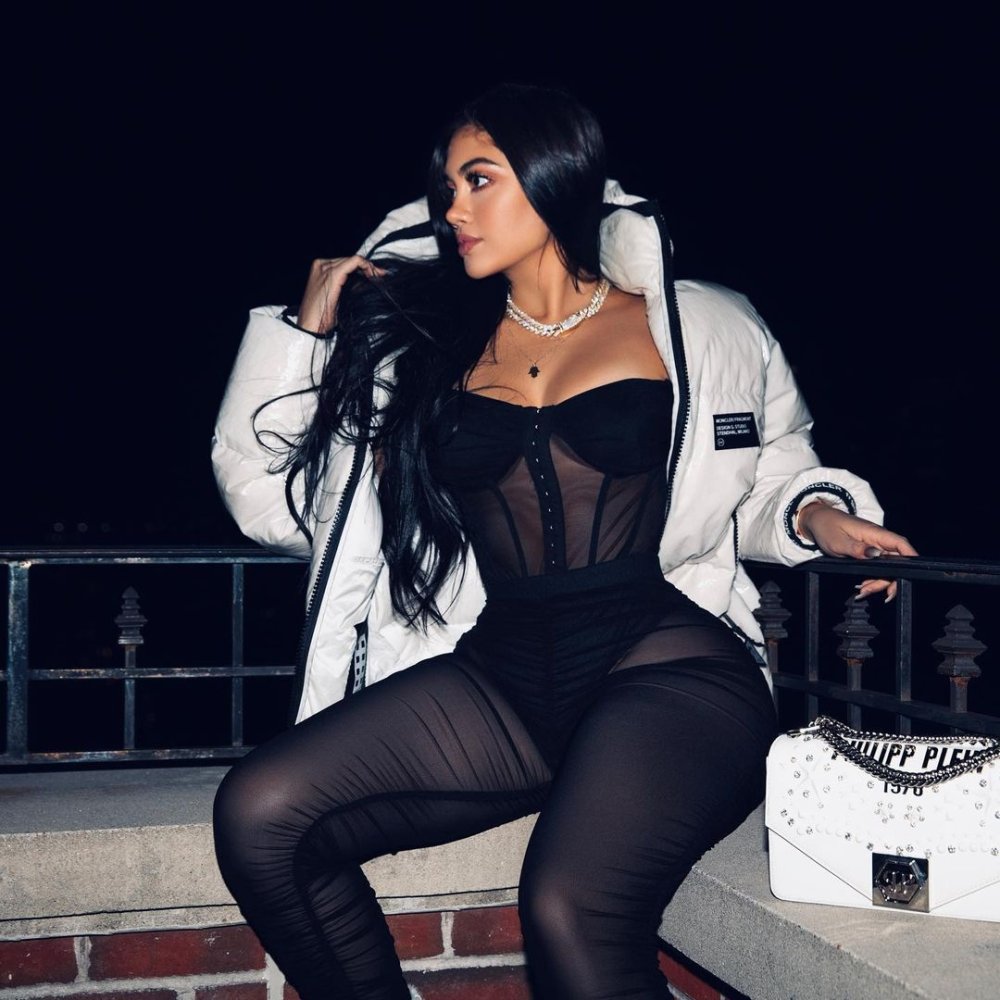 Jailyne OJeda Ochoa 17Yars with balls