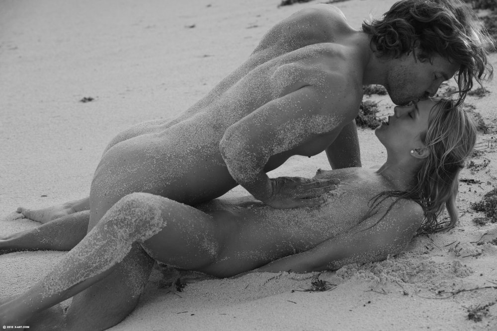 Erotic pairs in the shower