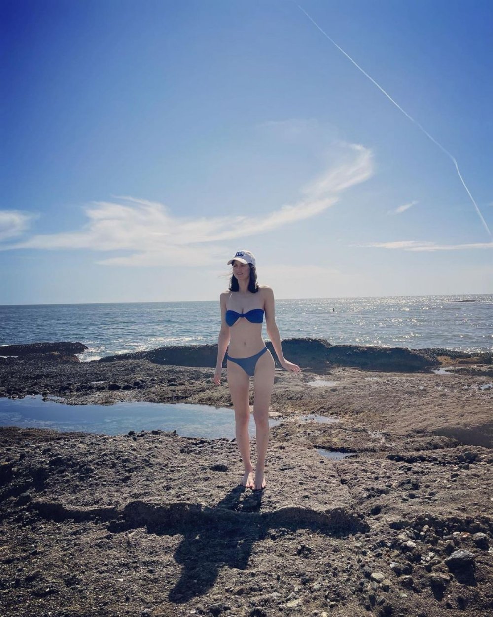 Alexandra Daddario Hot