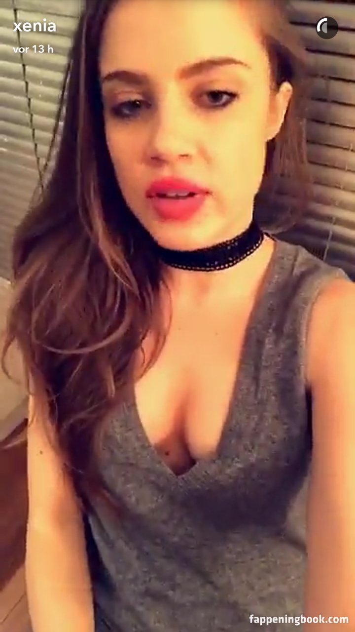 Xenia tchoumitcheva in linen