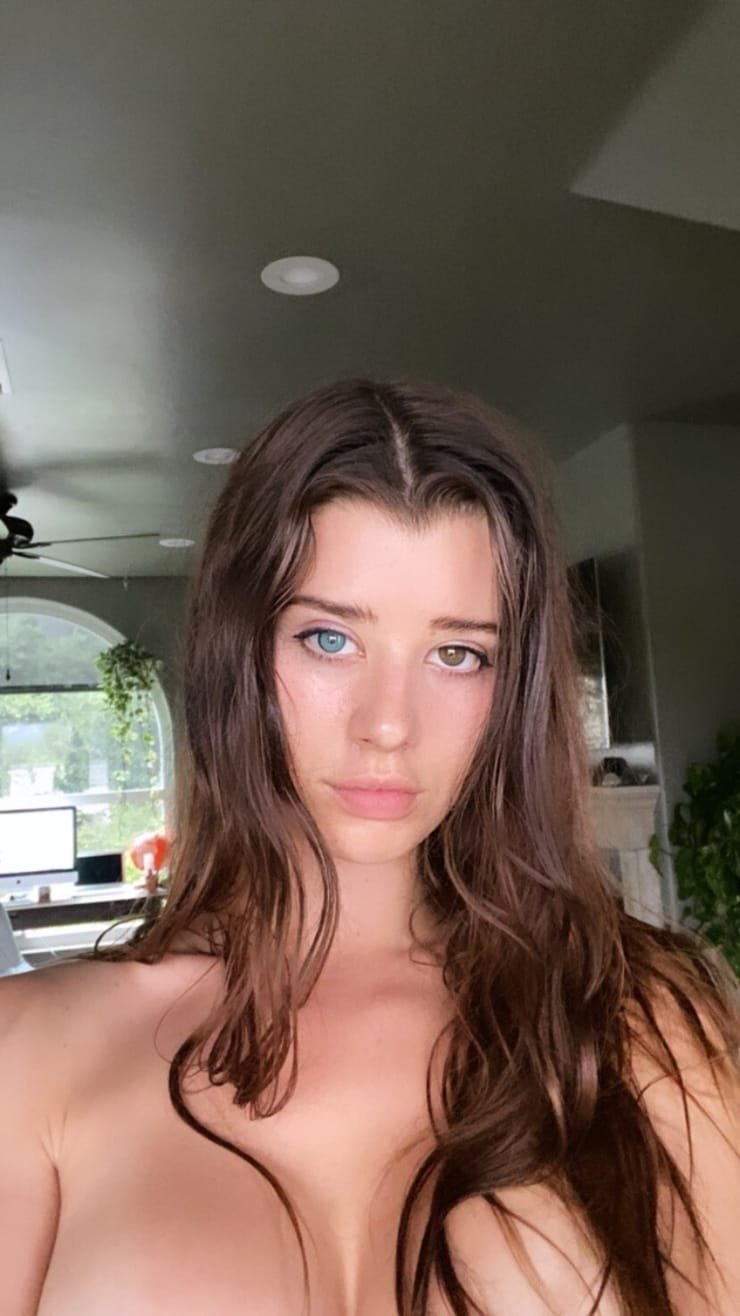 Sarah McDaniel Hot
