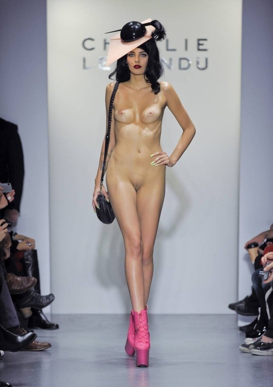 Charlie Le Mindu Nude Backstage from behind