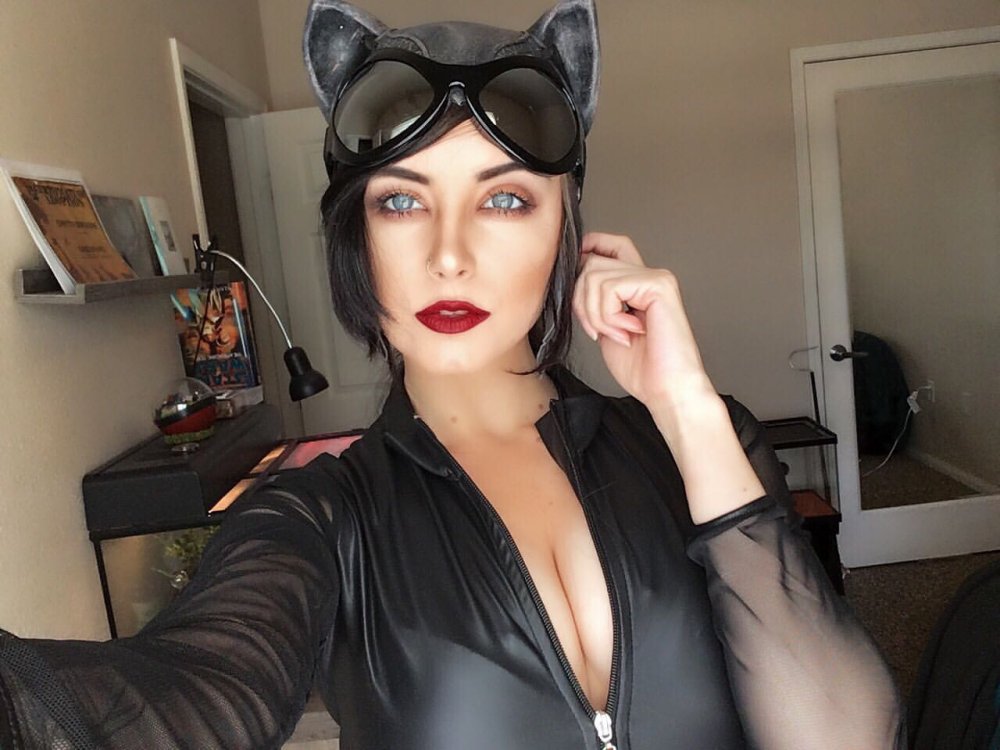 Catwoman Celina Kyle breast