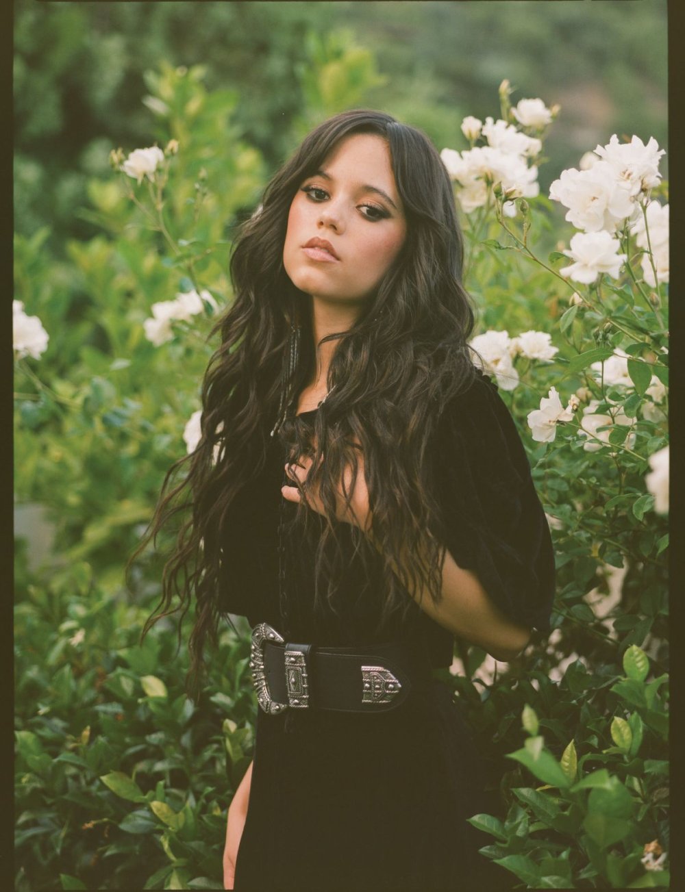 Jenna Ortega lit her chest