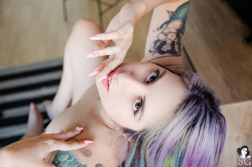 Valkyria suicidegirls