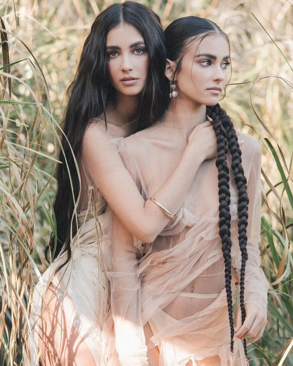 Elisha Herbert Gemini in Mini