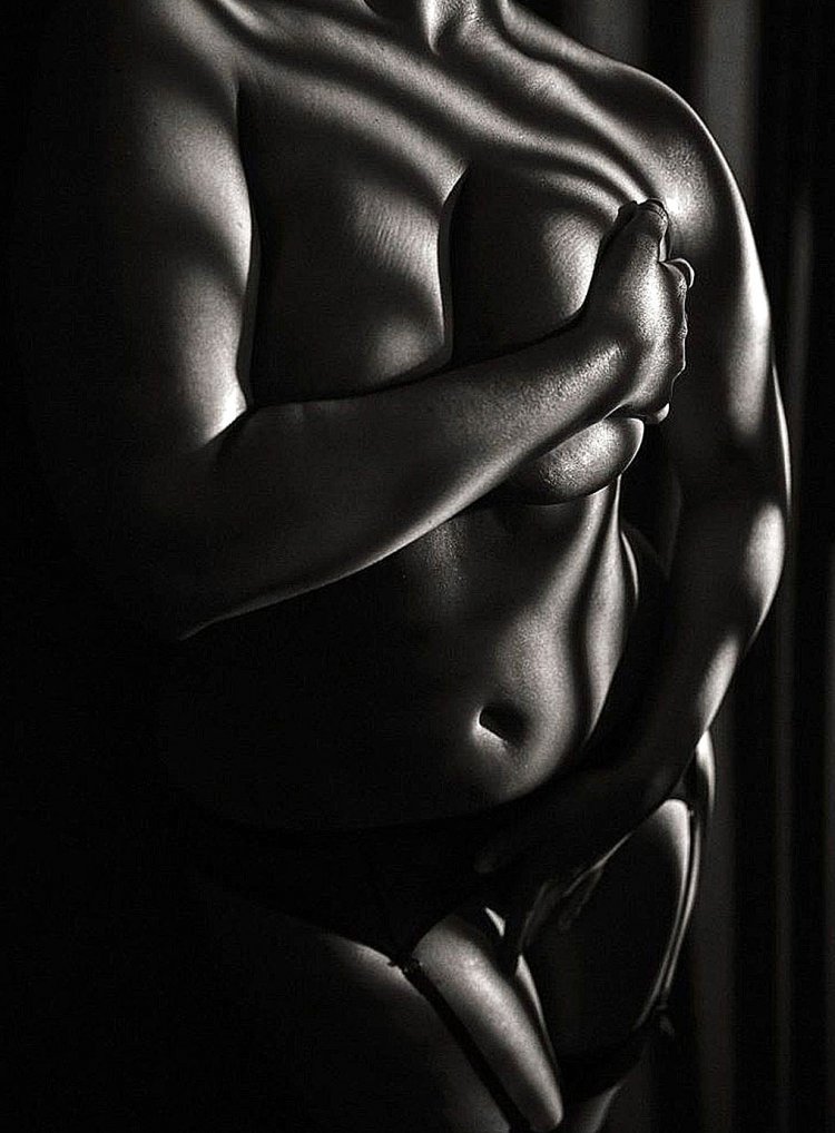 Model Plus Size London Andrews Nude