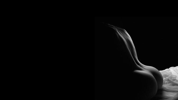 Luxurious naked women