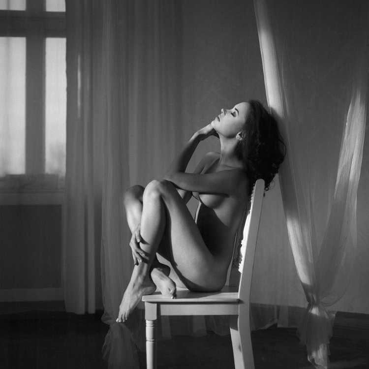 Nino Cantarium Naked