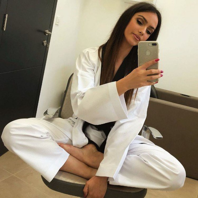 Sarah Damyanovich Feet