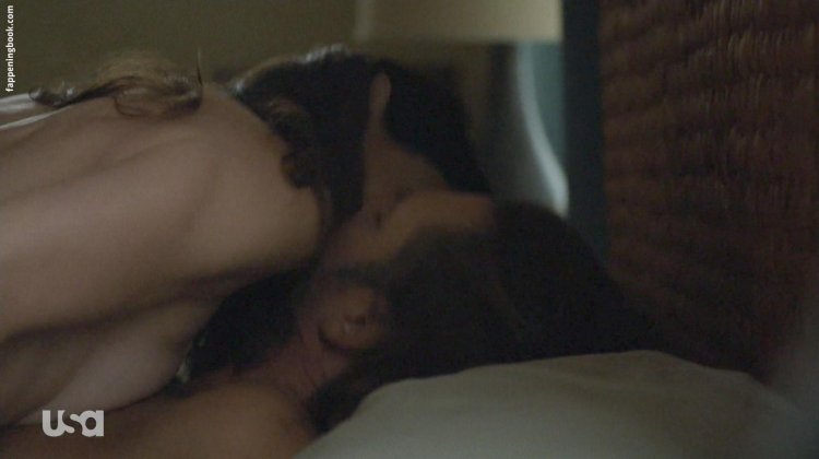 Escape Sarah Wayne Callis Naked