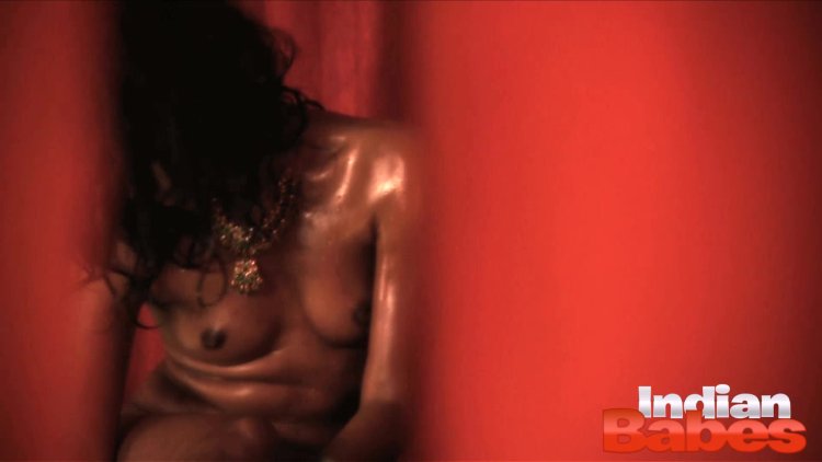 Georgians strip photos