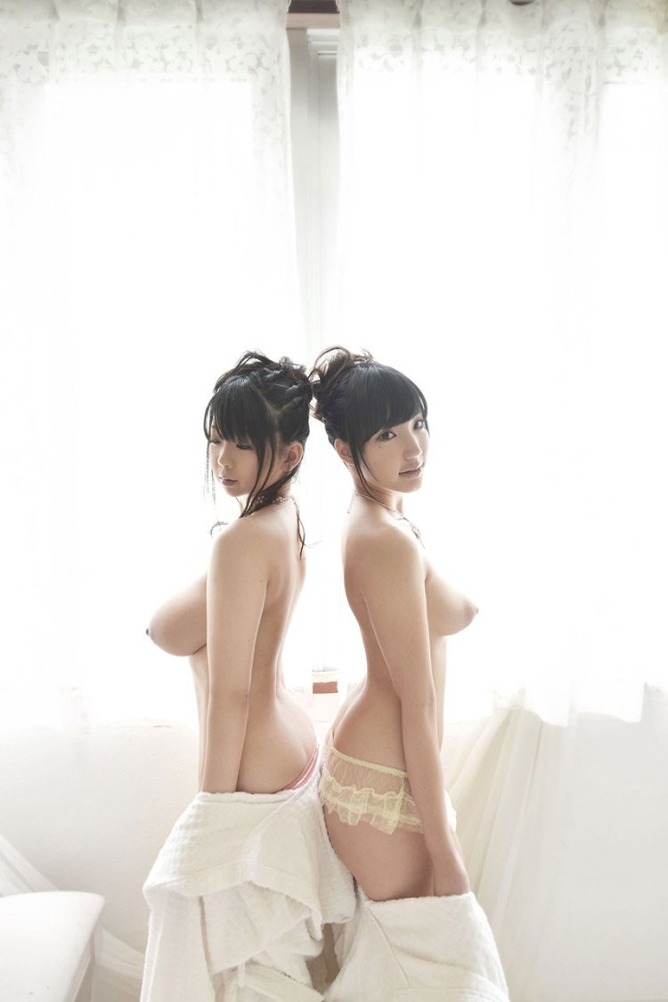 Naked asian girls