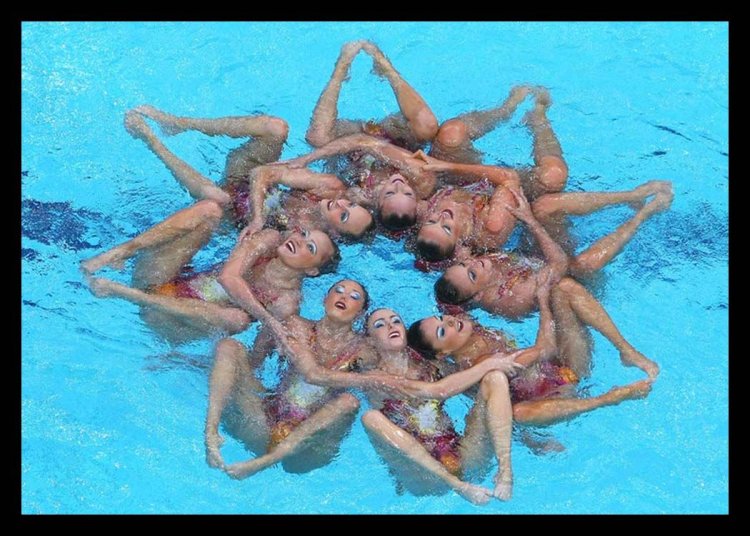 The Olympic Diving Pool Has Turned Green and People Are Freaking Out (Indy100, August 2016)