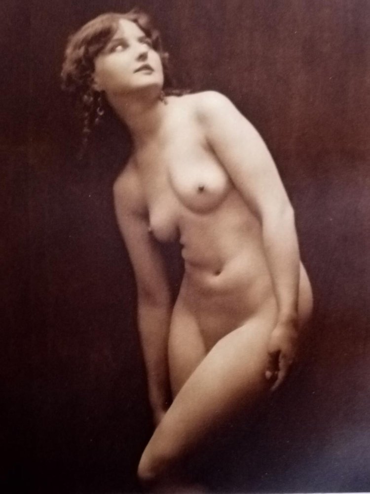 Unusual naked women