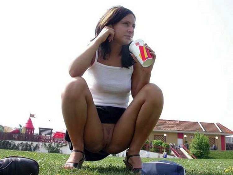 Squatting without panties
