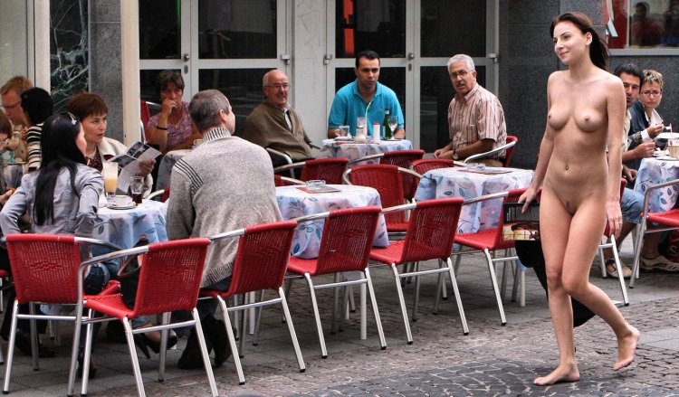 Female exhibitionism